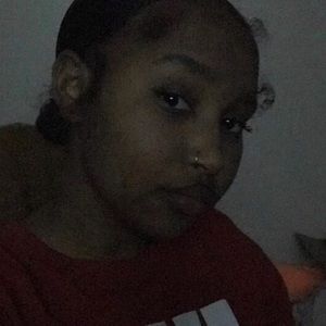 Meet your Posher, Corrine